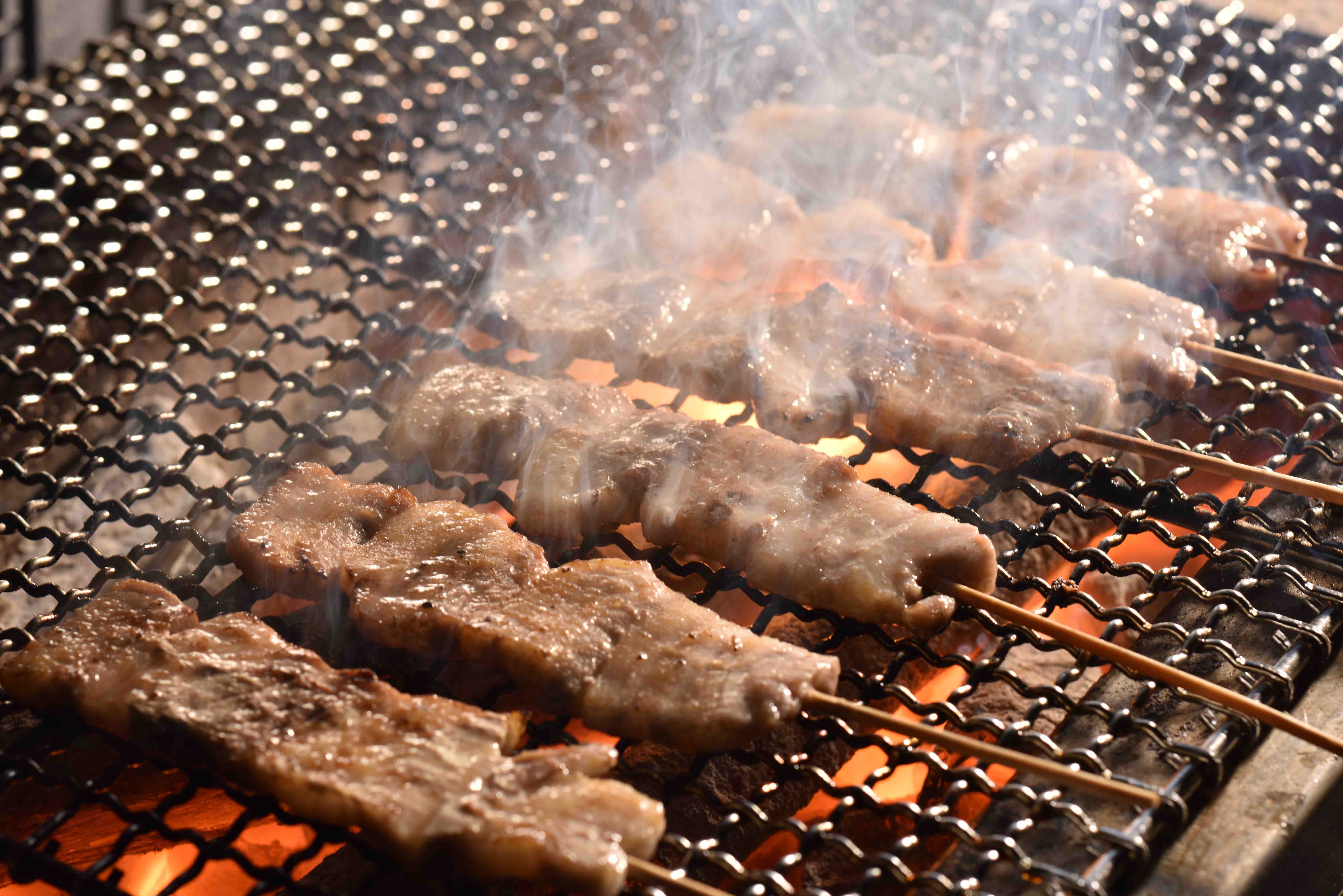 本格炭火焼の豚串